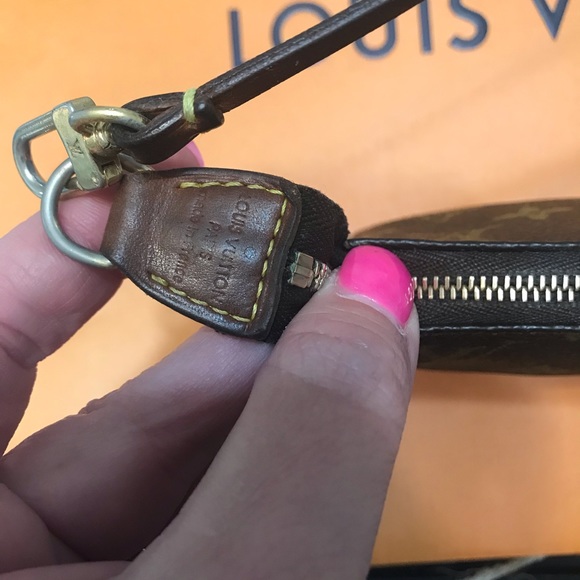 SOLD!!! Pochette Accessories - Picture 5 of 8